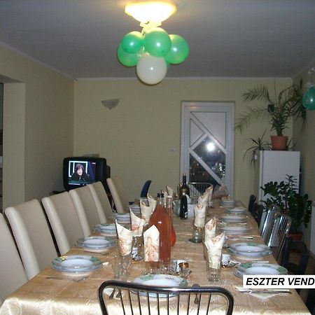 מלון סובאטה Vila Eszter מראה חיצוני תמונה