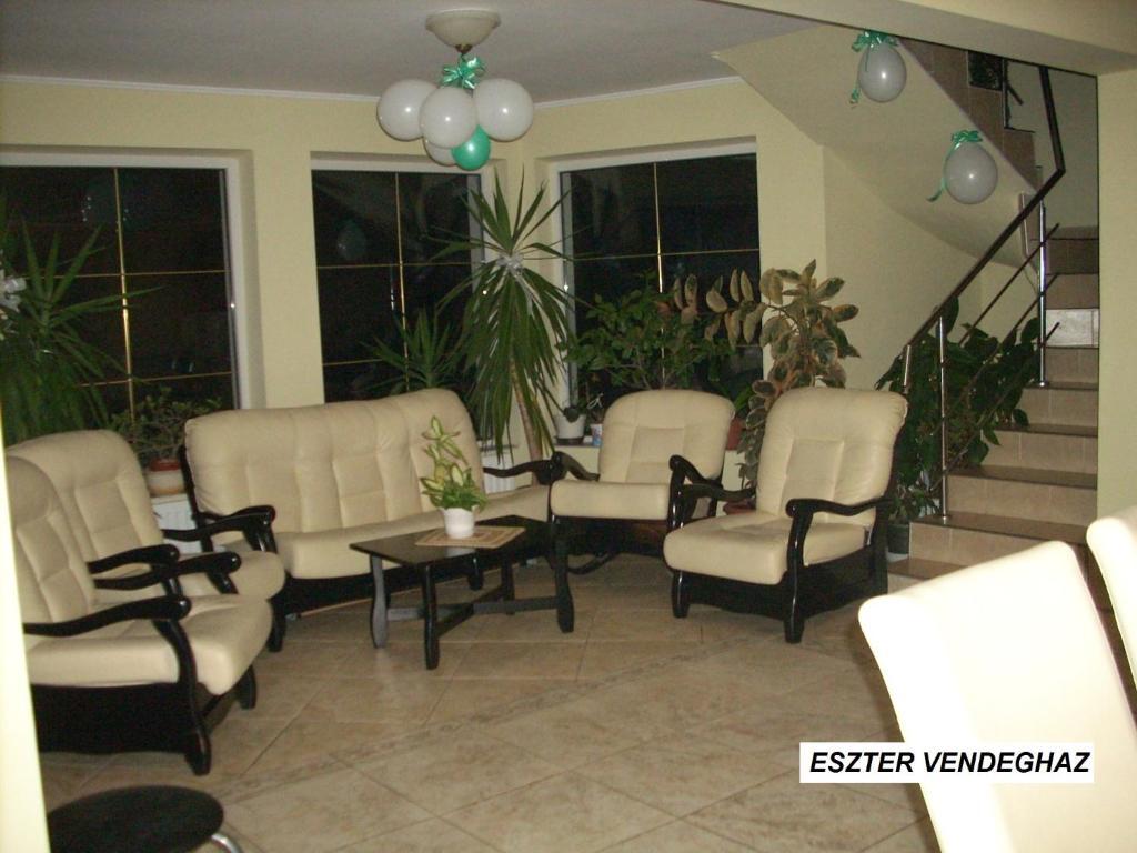 מלון סובאטה Vila Eszter מראה חיצוני תמונה